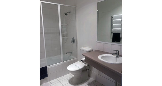 private bathroom of Ohariu one-bedroom suite