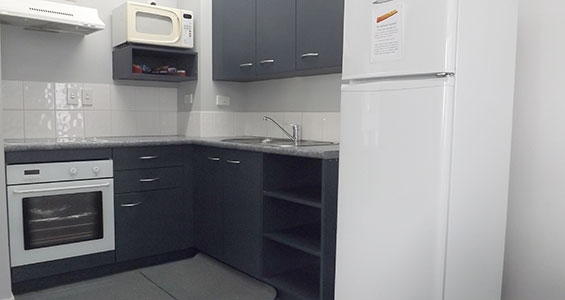 full kitchen facilities available in Broderick two-bedroom apartment