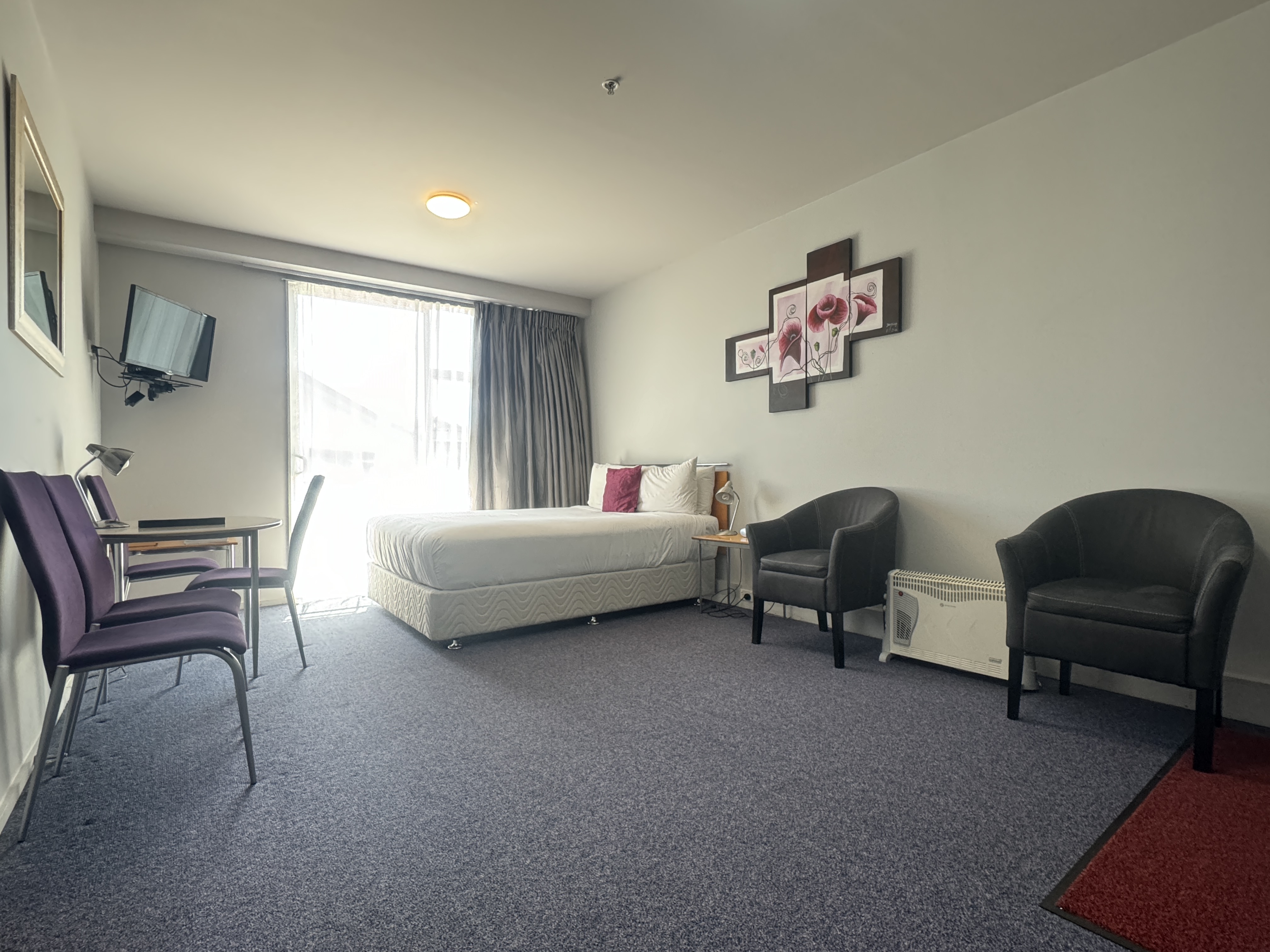Bowen one-bedroom unit with access facilities
